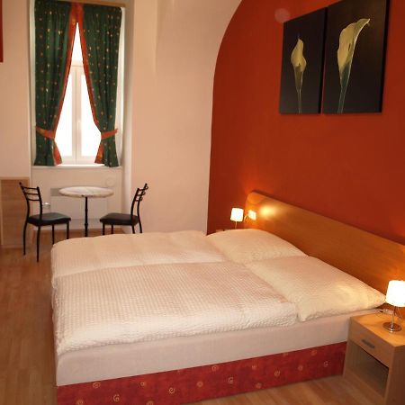 Pension Tal Studios Vienne Chambre photo